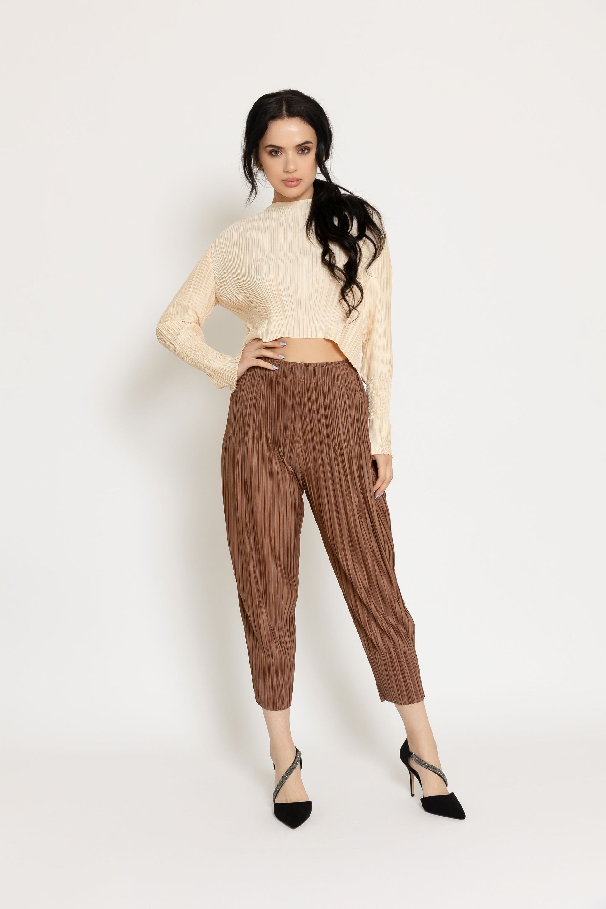 A model wearing the Halle Pants.